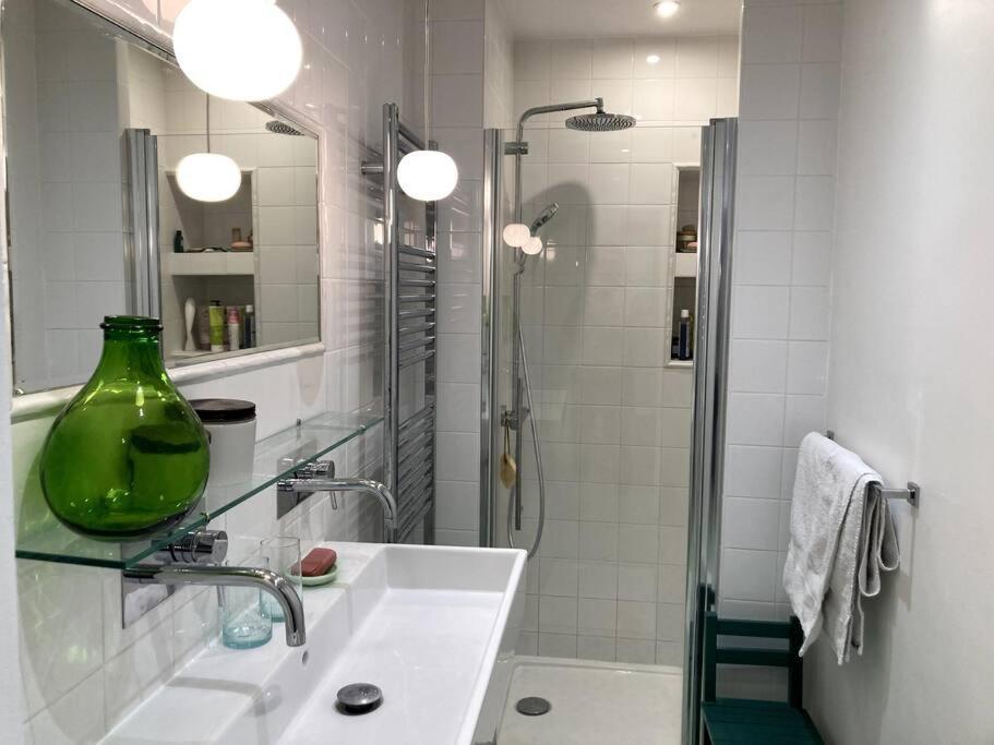 Appartement Cosy Dans Le 9E Parijs Buitenkant foto