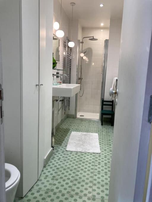 Appartement Cosy Dans Le 9E Parijs Buitenkant foto